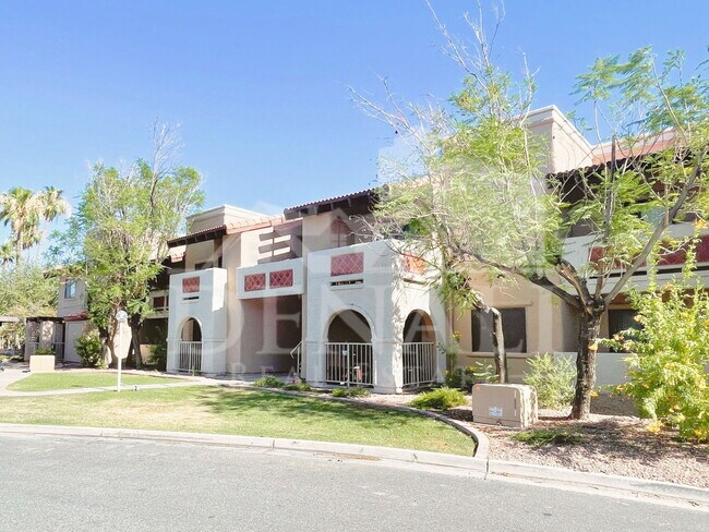 Building Photo - 5757 W Eugie Ave