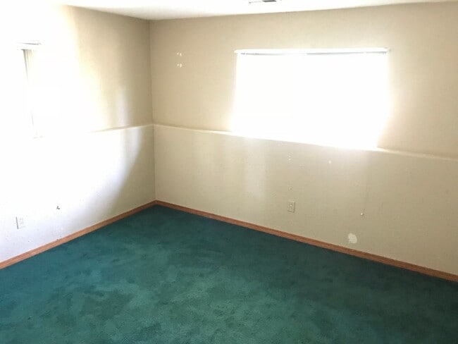 Building Photo - Spacious 3 bedroom **Coming Soon**