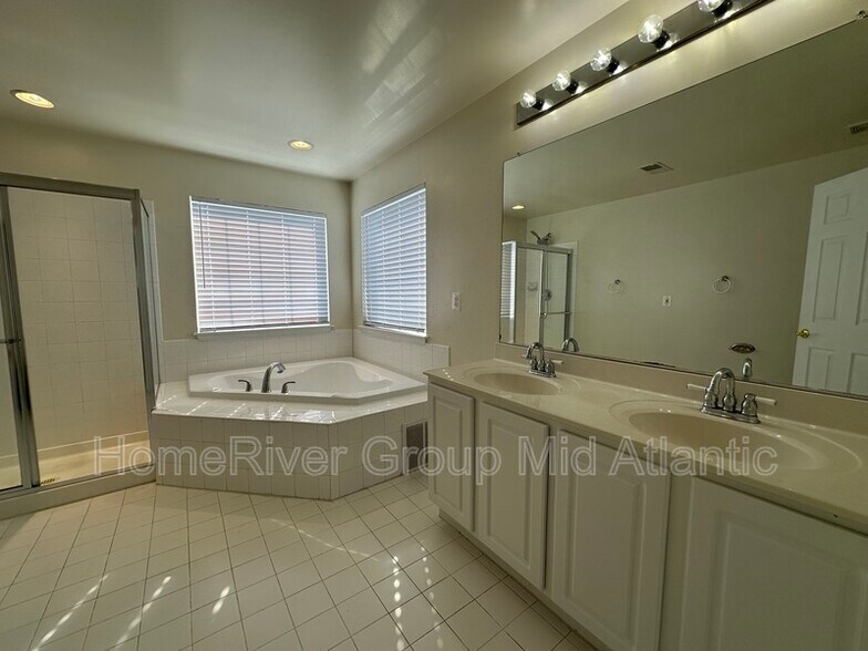 Building Photo - 15815 Meherrin Way