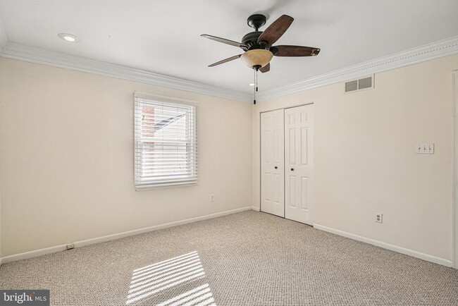 Building Photo - 510 Retford Dr