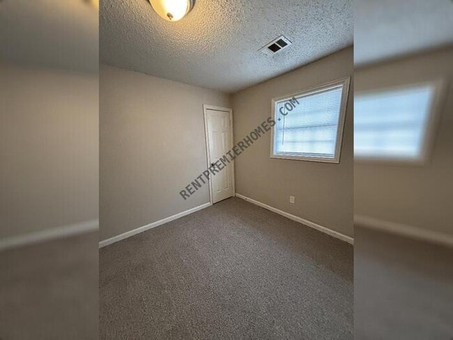 Building Photo - 217 N Bailey Blvd