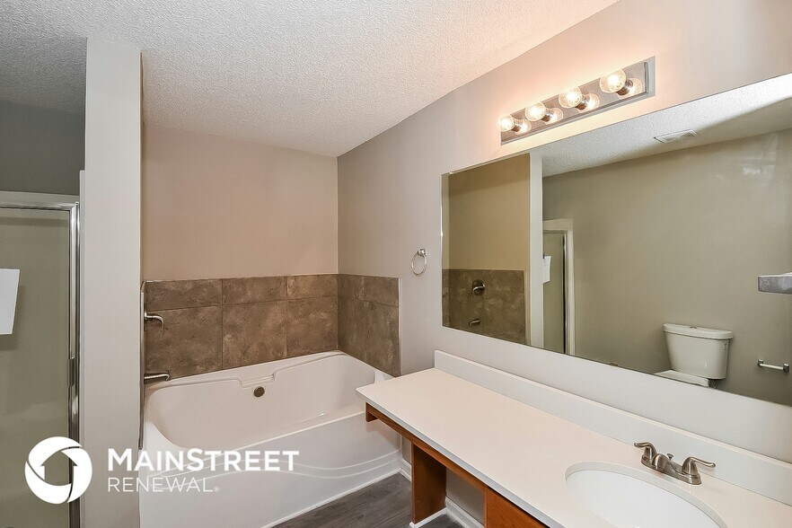 Building Photo - 3146 Redwood Run