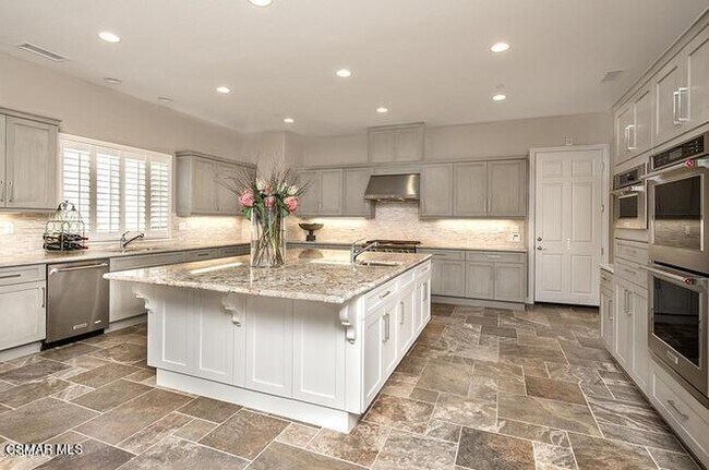 Building Photo - 7291 Range Vw Cir