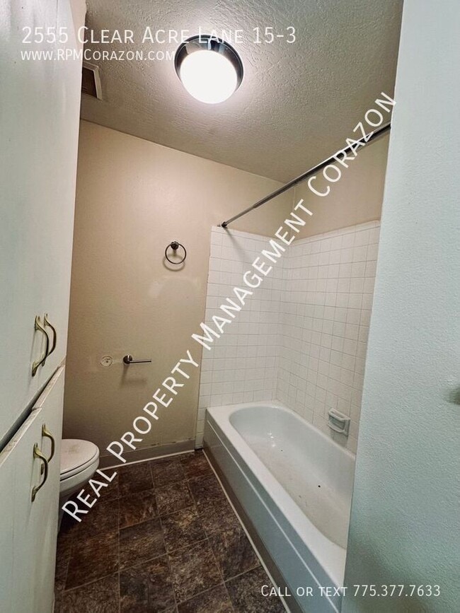 Building Photo - 2555 Clear Acre Ln