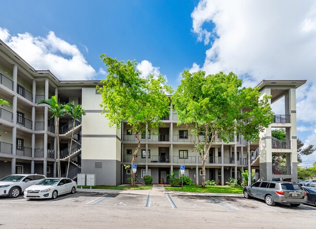 Building Photo - 2851 Riverside Dr