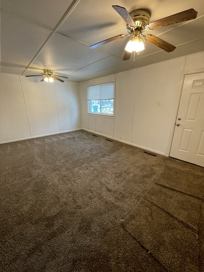 Building Photo - 505 Emerick St