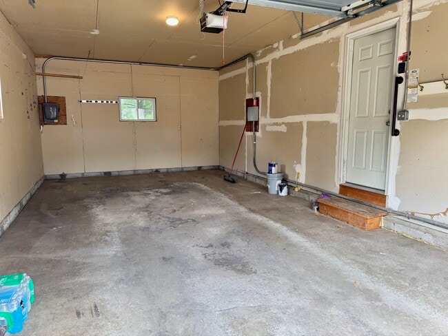 Building Photo - 5732 Zenith Ave S