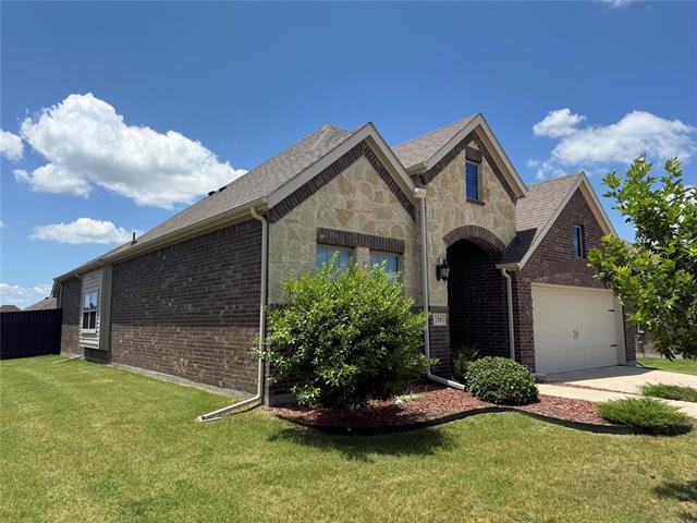 Building Photo - 210 Jacaranda Dr