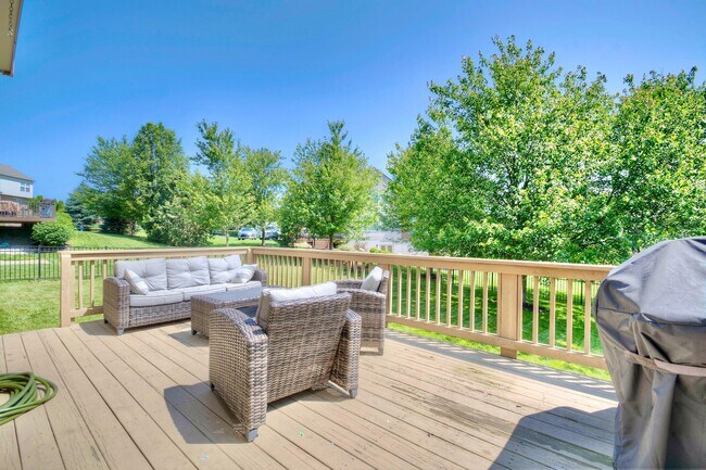 Building Photo - 9918 Burleigh Ln