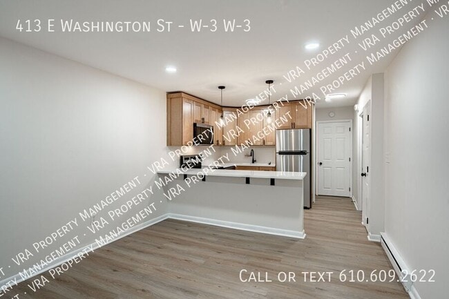 Primary Photo - 413 E Washington St