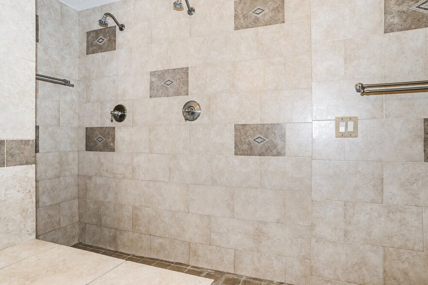 Building Photo - 172 Afton Ln