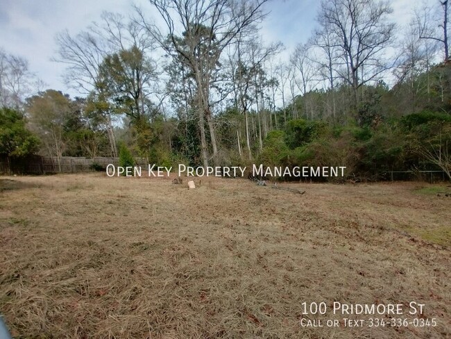 Building Photo - Charming 3-bedroom, 2-bath brick home offe...