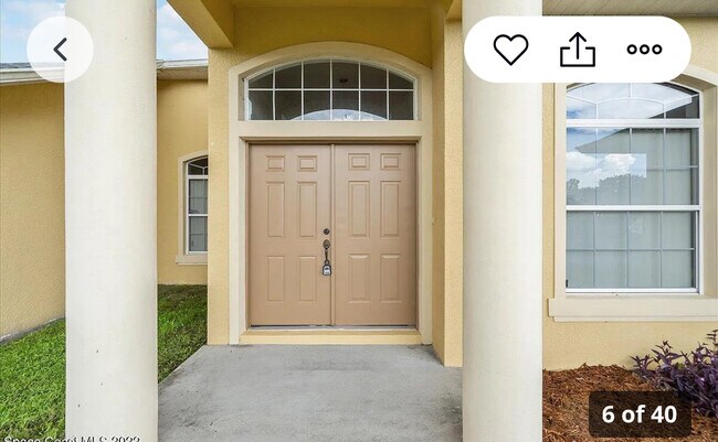 Building Photo - 525 Justine Ave NW