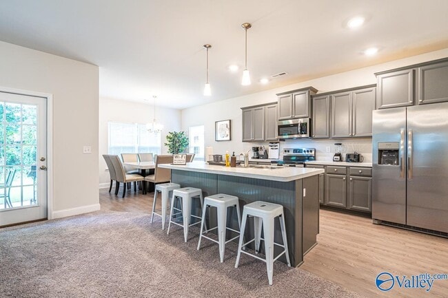 Building Photo - 176 Tybee Dr