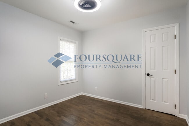 Building Photo - Spacious 3-Bed, 2.5-Bath Single Family Hom...