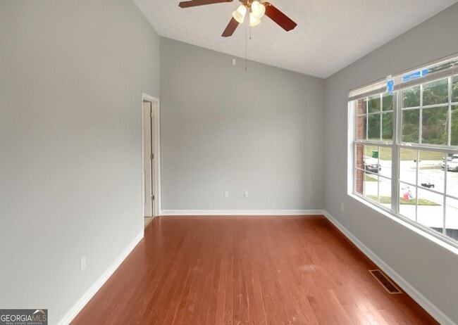Building Photo - 3162 Kingswood Glen