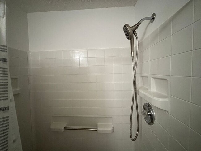 Building Photo - 2647 Blind Rd