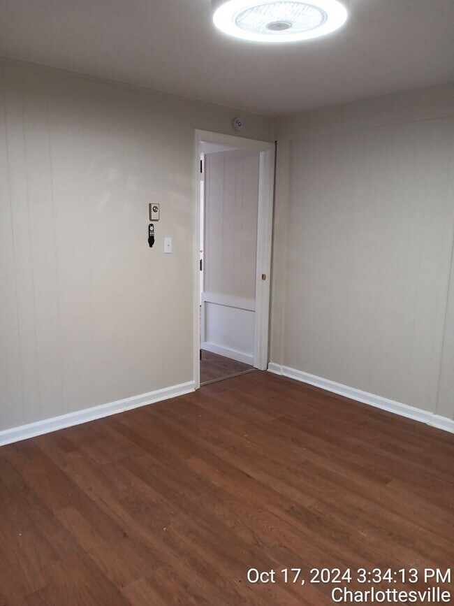 Building Photo - Spacious 5-Bedroom 2 Bath  Home in Historic Downtown Charlottesville