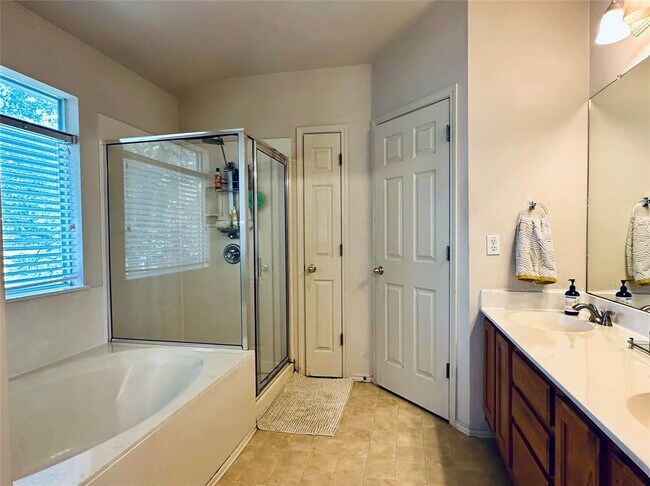 Building Photo - 8300 Alvin High Ln