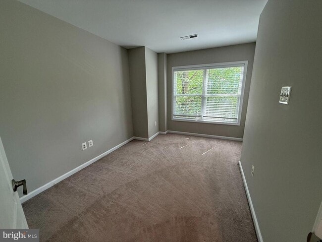 Building Photo - 10292 Chestnut Park Ln