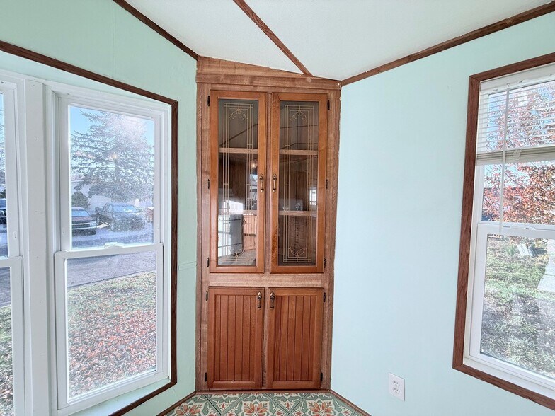 Building Photo - 52335 Harrisburg Ln