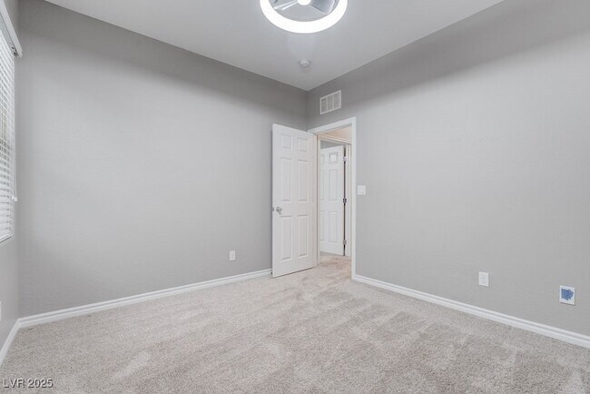 Building Photo - 965 Mossy Vale St