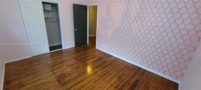 Building Photo - 15110 NE 9th Ct