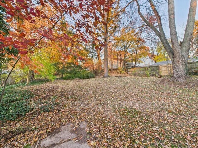 Building Photo - 973 Harrison Ave