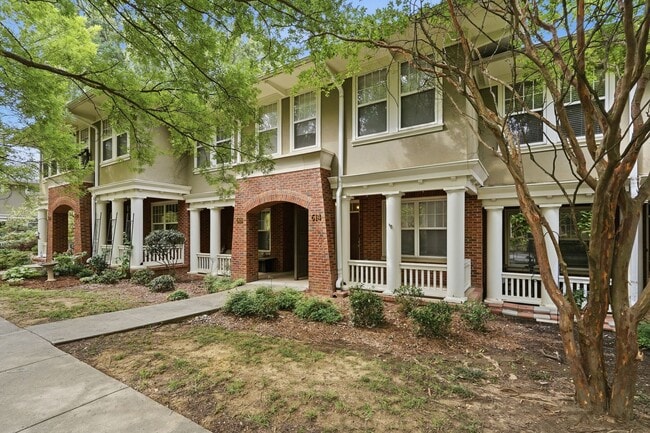Building Photo - Uptown Charlotte Townhome with Dual Primary Suites