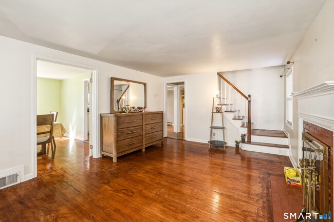 Building Photo - 26 St Augustine St