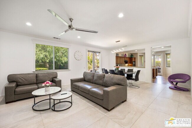 Building Photo - 78150 Calico Glen Dr