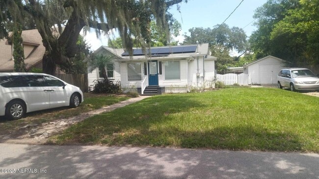 Building Photo - 1553 Sheridan St