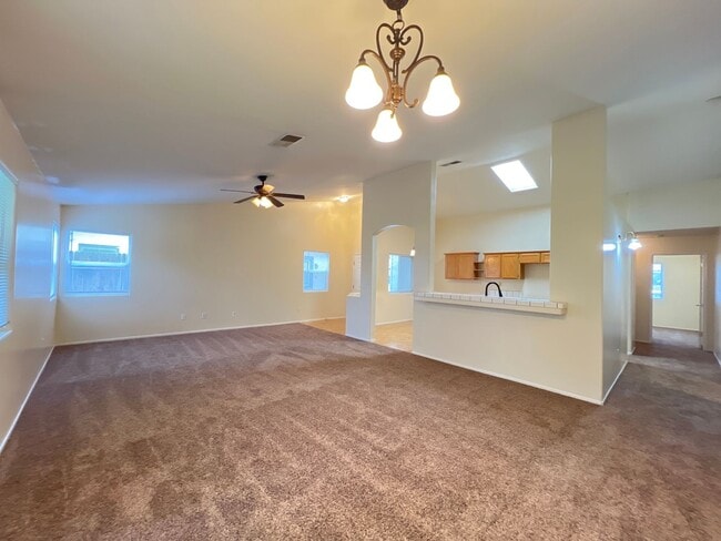 Building Photo - Southwest Bakersfield