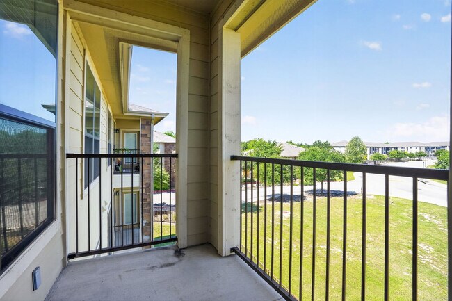 Building Photo - 1355 Ranch Pkwy