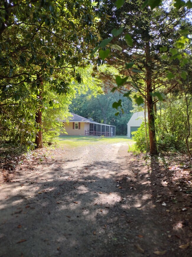 Building Photo - 1511 Big Bethel Rd