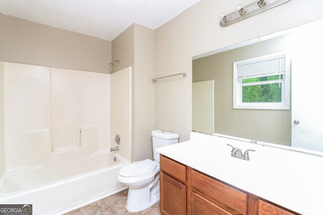 Building Photo - 2434 Wood Meadows Dr