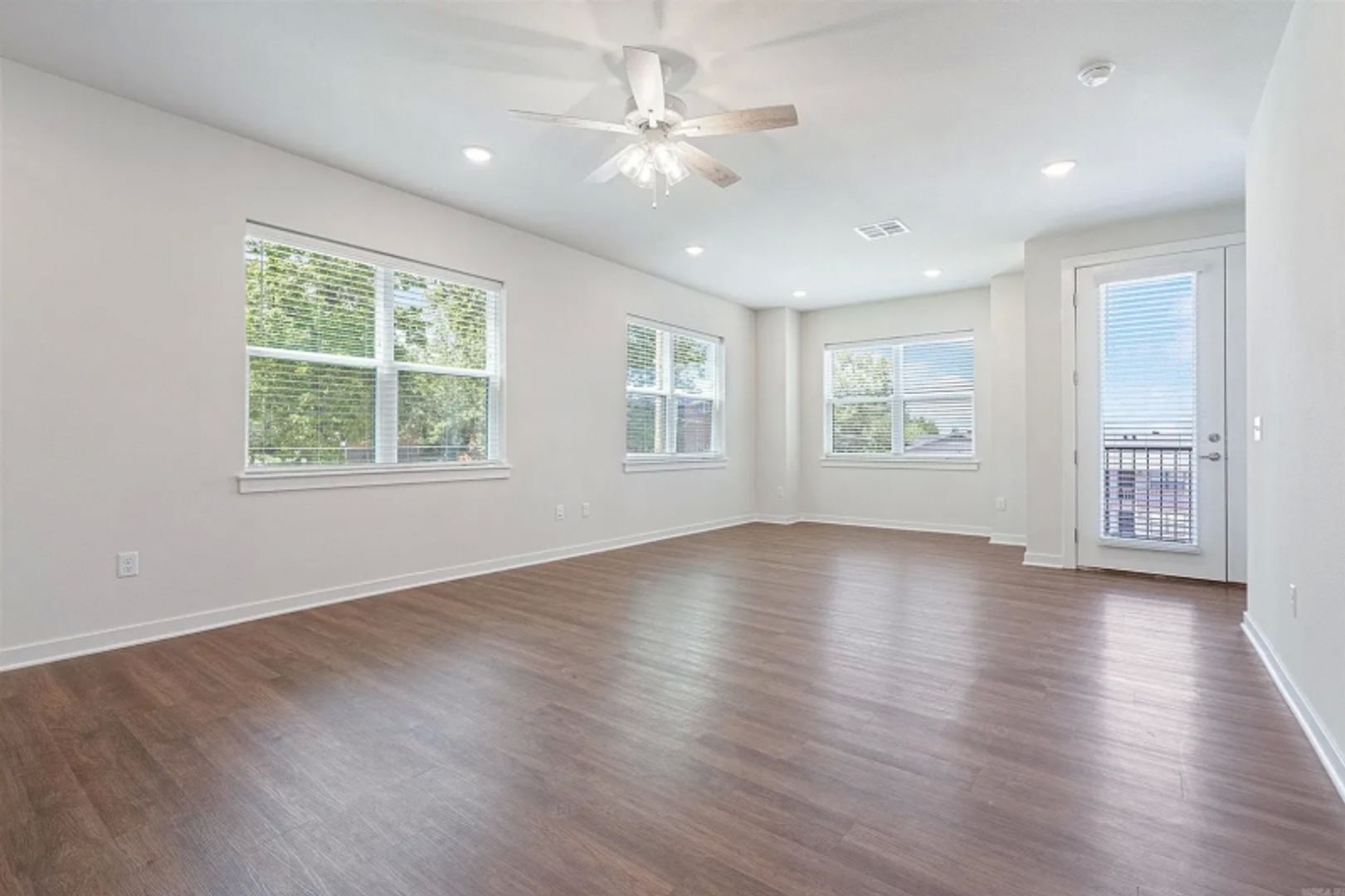 Building Photo - 707 Taylor St