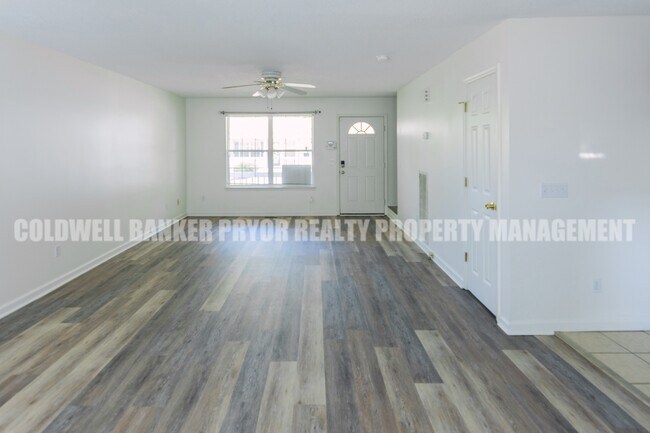 Building Photo - 1240 N Concord Rd