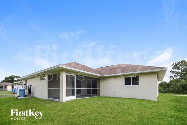 Building Photo - 740 Nina Ave S