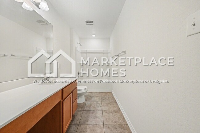 Building Photo - 3901 Legend Hill