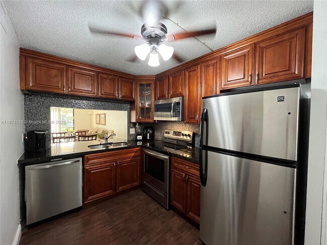 Building Photo - 1258 S Military Trail