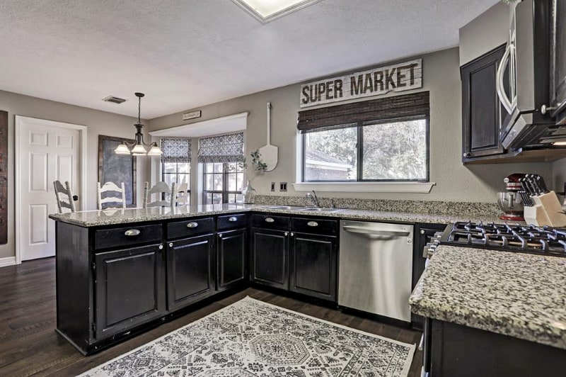 Building Photo - 2018 Spinnaker Dr