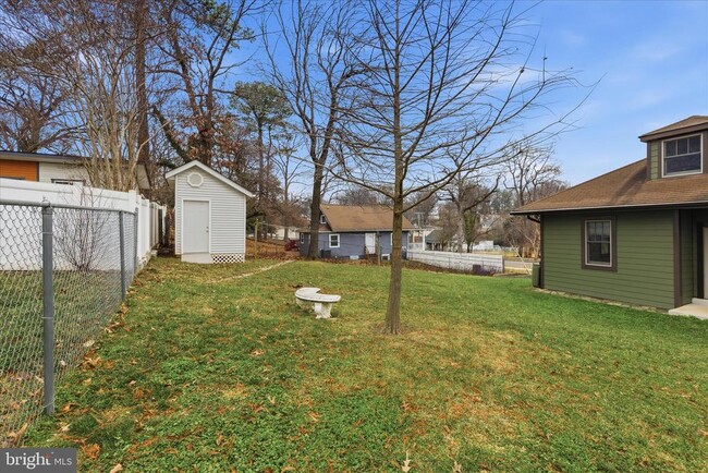 Building Photo - 2400 Valley Way