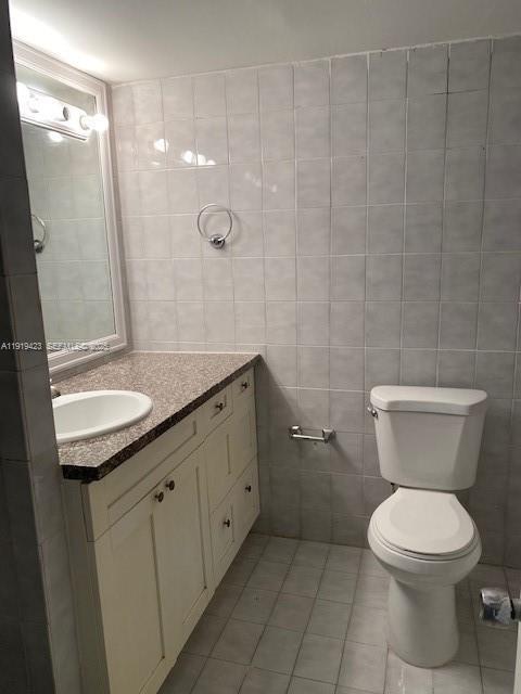 Building Photo - 3895 W 11th Ave