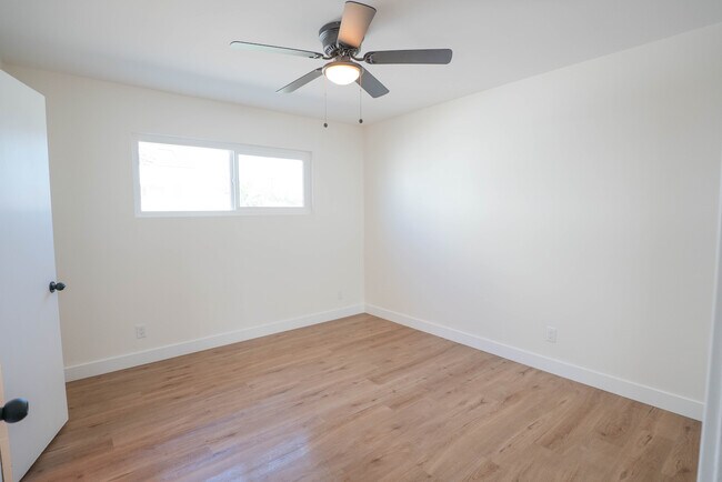 Building Photo - 821 W 167th St