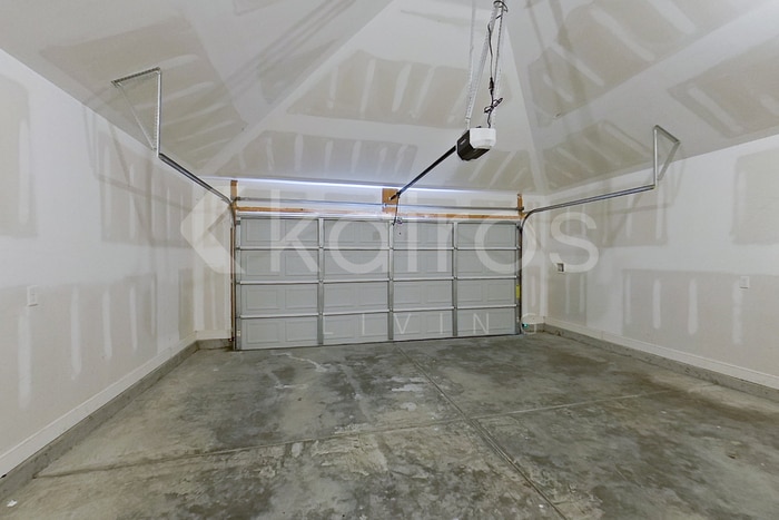 Building Photo - 110 Western Red Cedar Dr