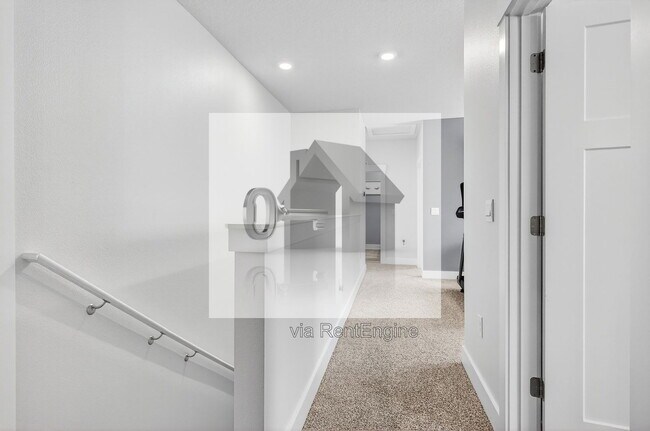 Building Photo - 6076 Rutherford Loop