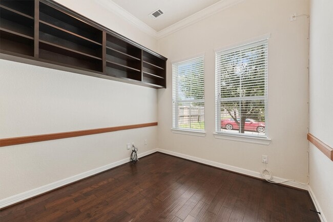 Building Photo - 13217 Green Hills Dr