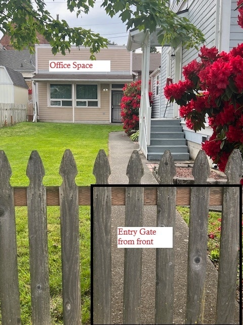 Primary Photo - 2526 Broadway