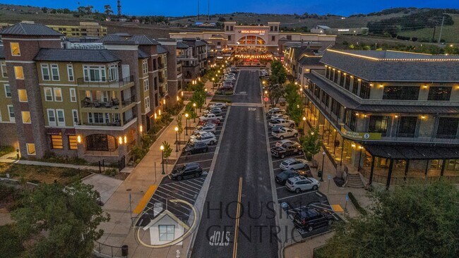 Building Photo - BEAUTIFUL BRAND NEW "NEXT-GEN" HOME W/ SOLAR & SIERRA VIEWS!!